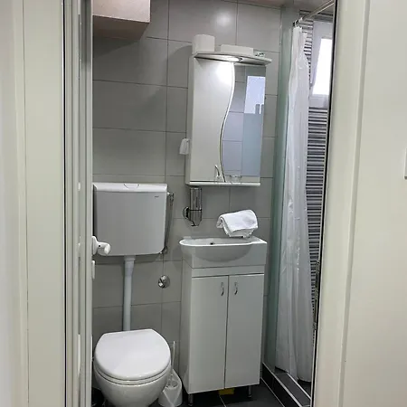 Apartament Stan Na Dan Sinisa 2 *